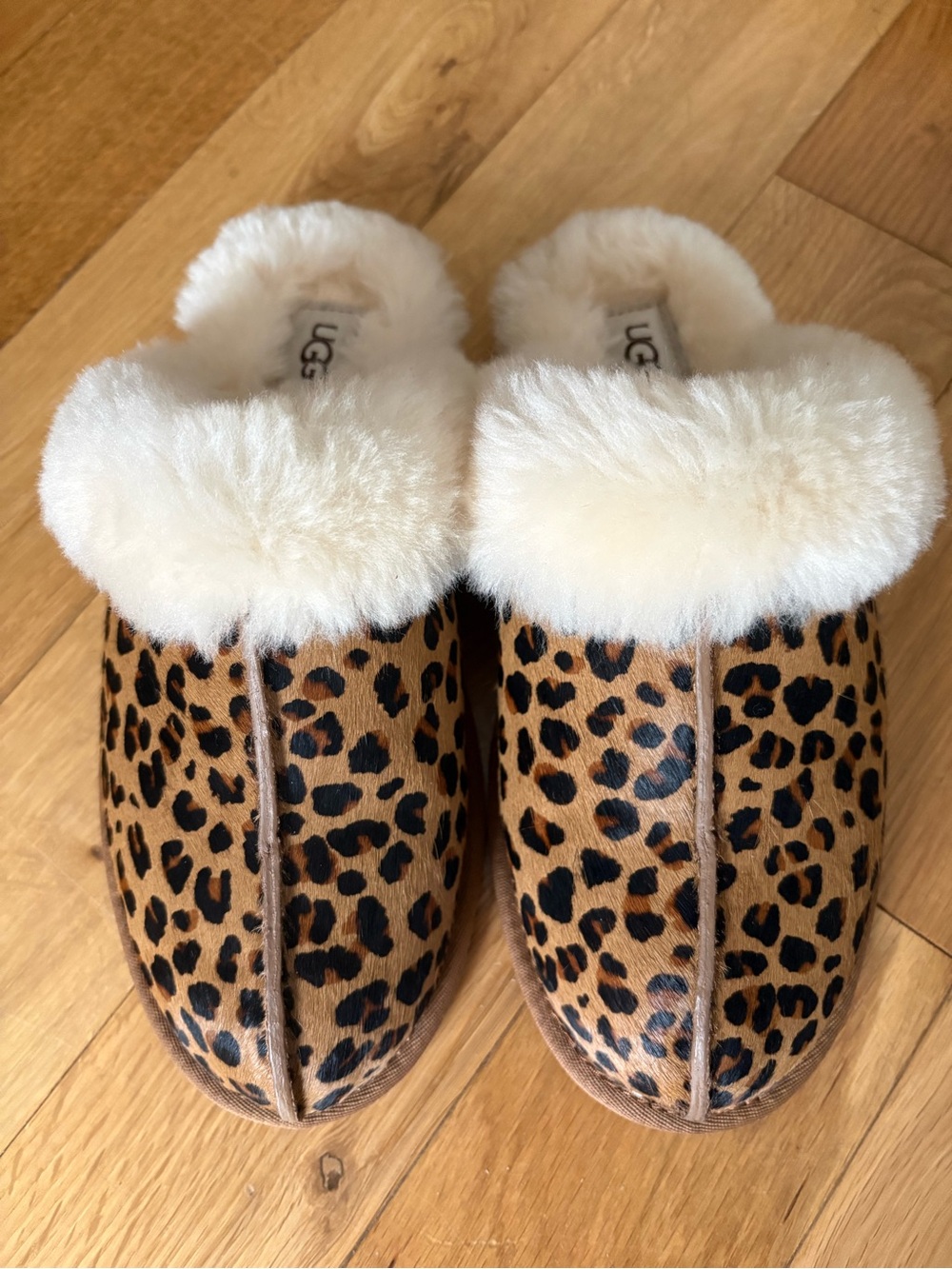 NEW UGG Scuffette II Leopard Calf Hair Slippers Size 8 Shearling Slides Comfort
